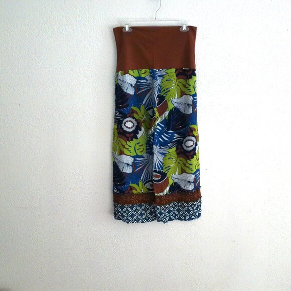 Blue/green/brown floral double layers capri pants, with embroidery, sequins/bead - Picture 3 of 7